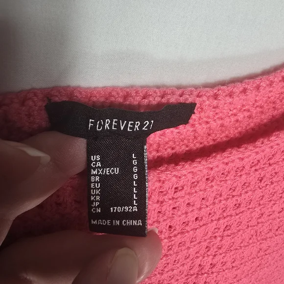 Forever 21 Pink Crocheted Cropped Top Size Large Front Button Accents Boho Y2K - Picture 7 of 10